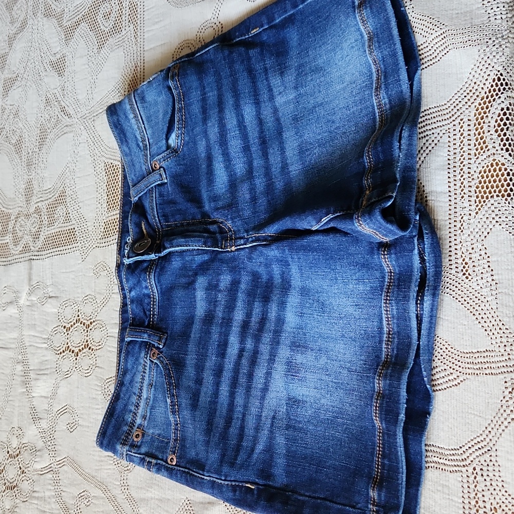 Maurice,  NWOT,  Women's jean shorts, Size 1/2, denim